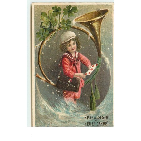 n°16233 - Carte Gaufrée - Enfant près d'un cor de chasse et tenant une lettre - poste - champignon