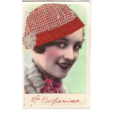 n°16610 - Sainte-Catherine - Jeune femme portant un bonnet rouge avec de la dentelle