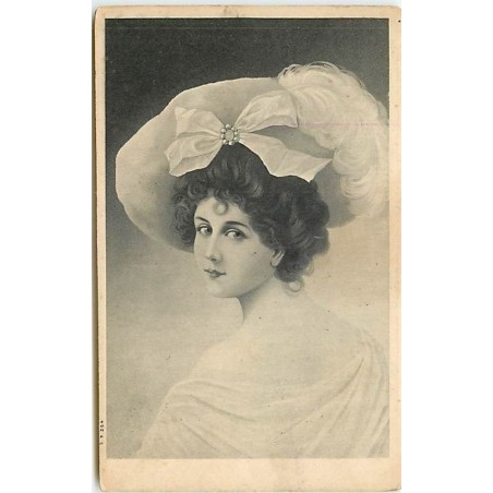 n°1672 - Femme avec un chapeau
