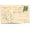 n°16744 - Carte Gaufrée - Christmas Greetings - Père Noël au milieu d'une couronne de houx
