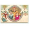 n°16867 - Carte Gaufrée - Enfants dans un médaillon, avec des jouets sur le côté