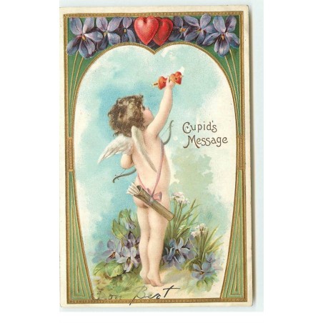 n°17017 - Carte Gaufrée - Cupid's Message - Cupidon avec des coeurs sur une flèche