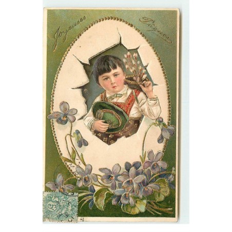 n°17079 - Carte Gaufrée - Joyeuses Pâques - Jeune Garçon avec des violettes dans un oeuf