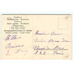 n°17128 - Carte Gaufrée - Joyeuses Pâques - Fillette portant des oeufs dans son tablier au fond un moulin à vent