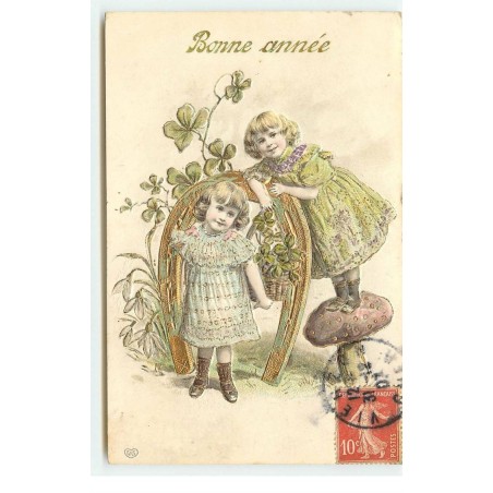 n°17136 - Carte Gaufrée - Bonne Année - Fillettes autour d'un fer à cheval - Champignon