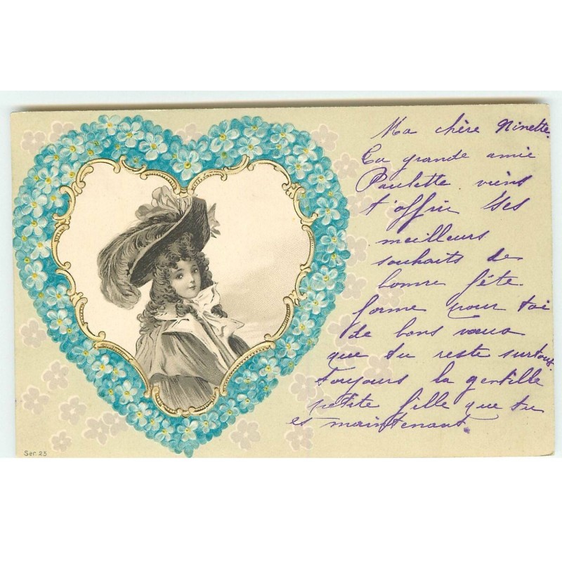 n°17150 - Carte Gaufrée - Clapsaddle - Enfant portant un chapeau à plume dans un coeur