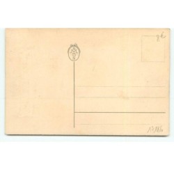 n°17186 - Heureuses Pâques - Homme peignant un oeuf devant un poussin