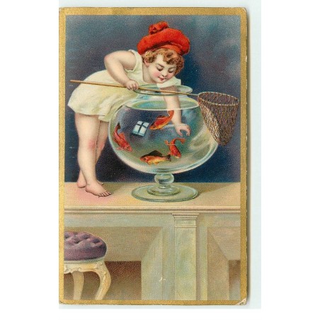 n°17194 - Fillette pêchant des poissons rouges dans un aquarium