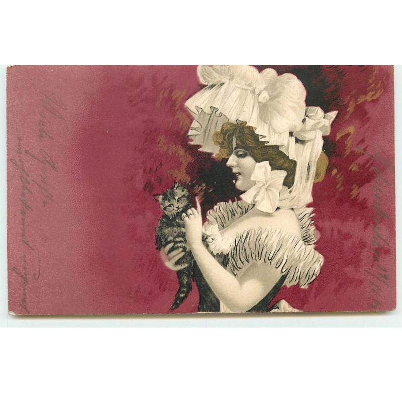 n°17396 - Jeune femme câlinant un chat
