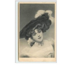 n°1761 - Femme avec chapeau