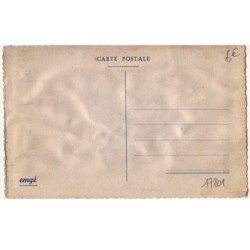 n°17801 - Carte Brodée - Bonne Fête - Colombe avec un coeur dans le bac