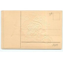 n°18199 - Carte Gaufrée - Amitié sincère - Fillette portant un panier rempli de myosotis