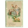 n°18429 - Carte Gaufrée - Fröhliche Ostergruss - Anges jouant de la musique pour des poussins