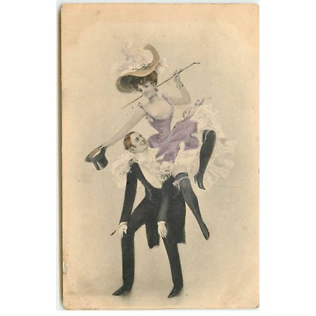 n°18512 - Homme portant sur une épaule une jeune femme