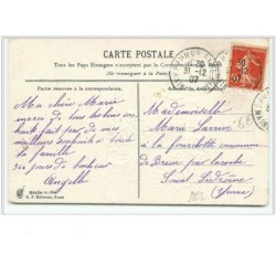 n°1852 - Carte  Gaufrée - Bonne Année - Fillette et bouquet de myosotis