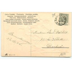 n°18627 - Carte Gaufrée - Heureuse Année - Enfants, l'un dans un petit traîneau, jouant dans la neige