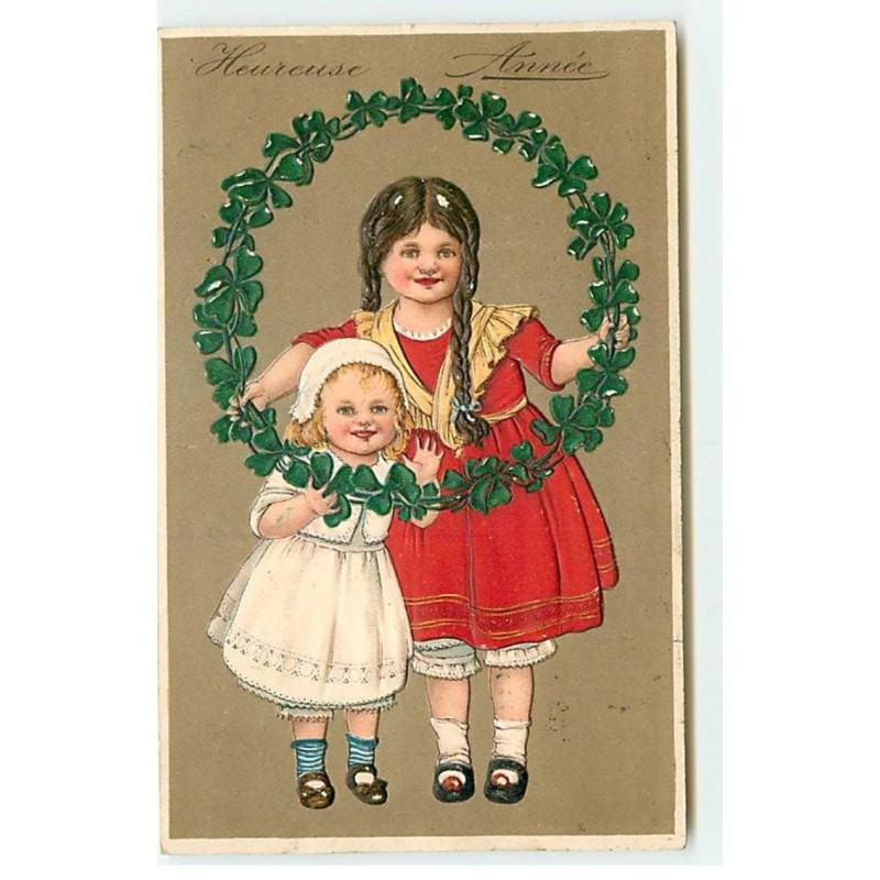 n°18628 - Carte Gaufrée - Flatscher - Heureuse Année - Fillettes tenant une couronne de trèfles