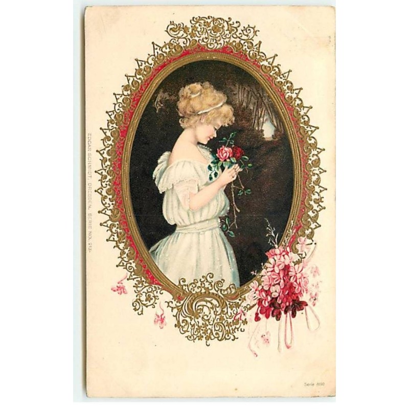 n°18645 - Carte Gaufrée - Jeune femme sentant des roses, dans un médaillon