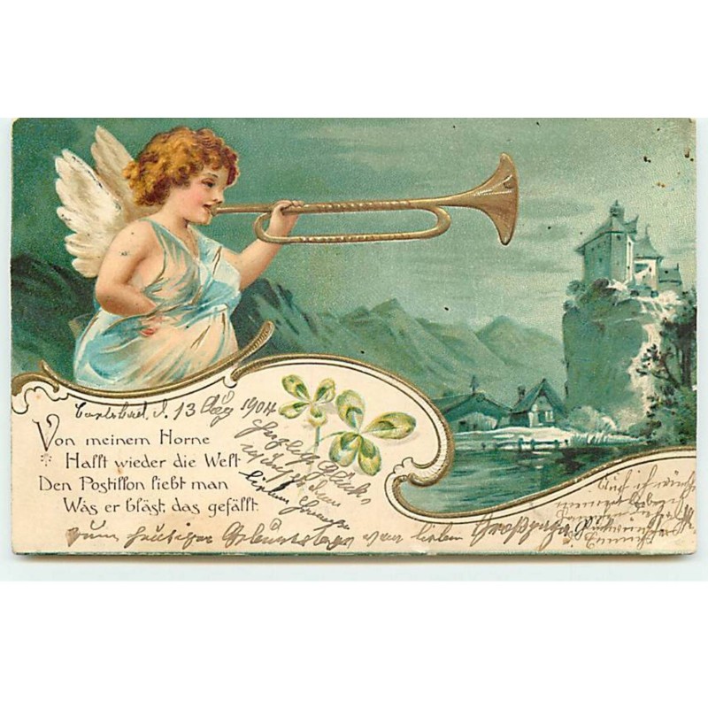 n°18648 - Carte Gaufrée - Clapsaddle - Ange jouant de la trompette au pied d'un village