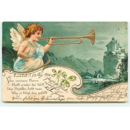 n°18648 - Carte Gaufrée - Clapsaddle - Ange jouant de la trompette au pied d'un village