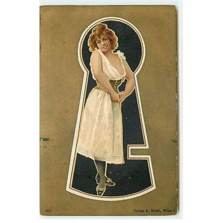 n°18710 - Jeune femme en tenue légère dans le trou d'une serrure