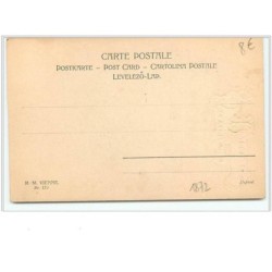 n°1872 - MM Vienne n°179 - Joyeuses Pâques - Femme se regardant un oeuf, fillette avec un lapin