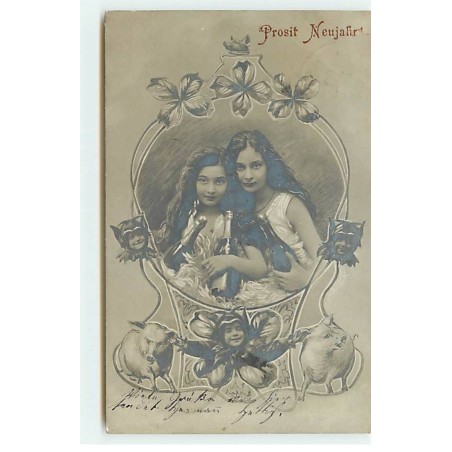 n°18830 - Prosit Neujahr - Jeunes femmes tenant des bouteilles de champagne - cochon