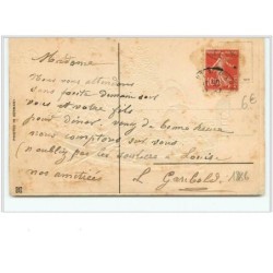 n°1886 - Carte Gaufrée - Bonne fête - Enfants dans une barque fleurie, fillette jouant de la mandoline