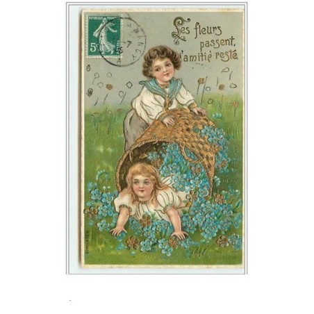 n°1889 - Carte Gaufrée - Les fleurs passent l'amitié reste - Enfants jouant avec des fleurs de myosotis