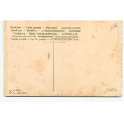 n°19092 - Homme avec une tête en forme de pleine lune - Surréalisme