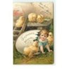 n°19114 - Joyeuses Pâques - Poussins regardant un bébé sortant d'un oeuf