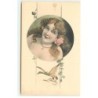 n°19195 - Portrait d'une jeune femme dans un médaillon, au-dessus de canards