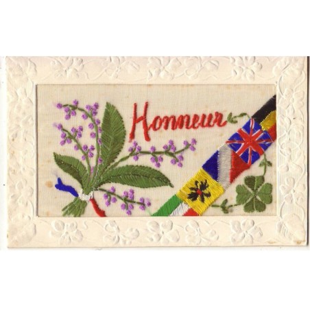 n°19256 - Carte Brodée - Honneur - Drapeaux et fleurs