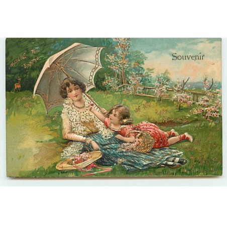 n°19350 - Carte Gaufrée - Souvenir - Fillette et sa mère assise dans l'herbe