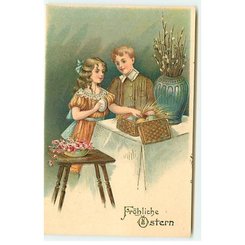 n°19360 - Carte Gaufrée - Fröhliche Ostern - Fillette et un garçon rangeant des oeufs dans un panier en osier