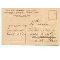 n°10893 - Carte Fantaisie Gaufrée - Angelot avec un champignon sur un pas de porte