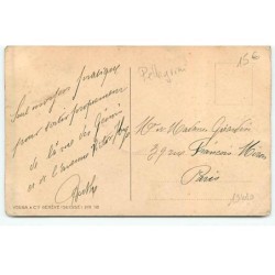 n°19410 - Pellegrini - Femme portant des skis, tombée dans la neige