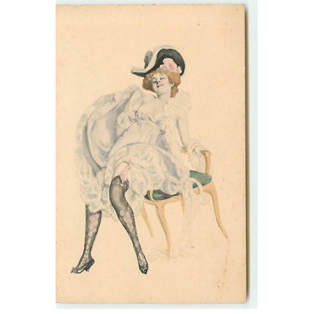 n°19419 - MM Vienne n°105 - Jeune femme en tenue légère s'appuyant sur une chaise
