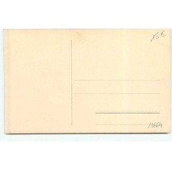 n°19664 - Femmes s'amusant avec du champagne - Pierrot jouant du violon
