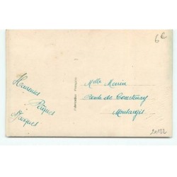 n°20122 - Joyeuses Pâques - Fillette portant des oeufs décorés