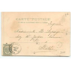 n°20141 - Fillette debout sur une balançoire
