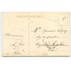 n°20171 - Carte Gaufrée - Joyeuses Pâques - Fillette sortant d'un oeuf
