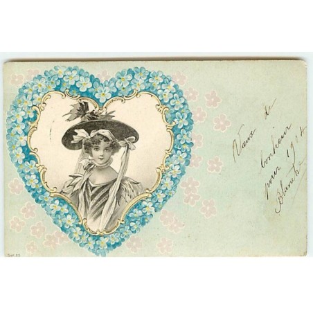 n°20200 - Carte Gaufrée - Clapsaddle - Portrait d'une jeune femme au milieu d'un coeur en myosotis