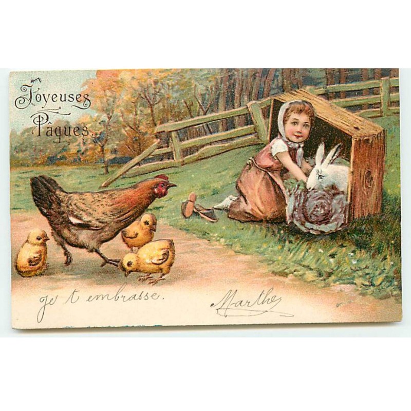 n°20227 - Carte Gaufrée - Joyeuses Pâques - Une poule et des poussins regardant une fillette nourrissant un lapin