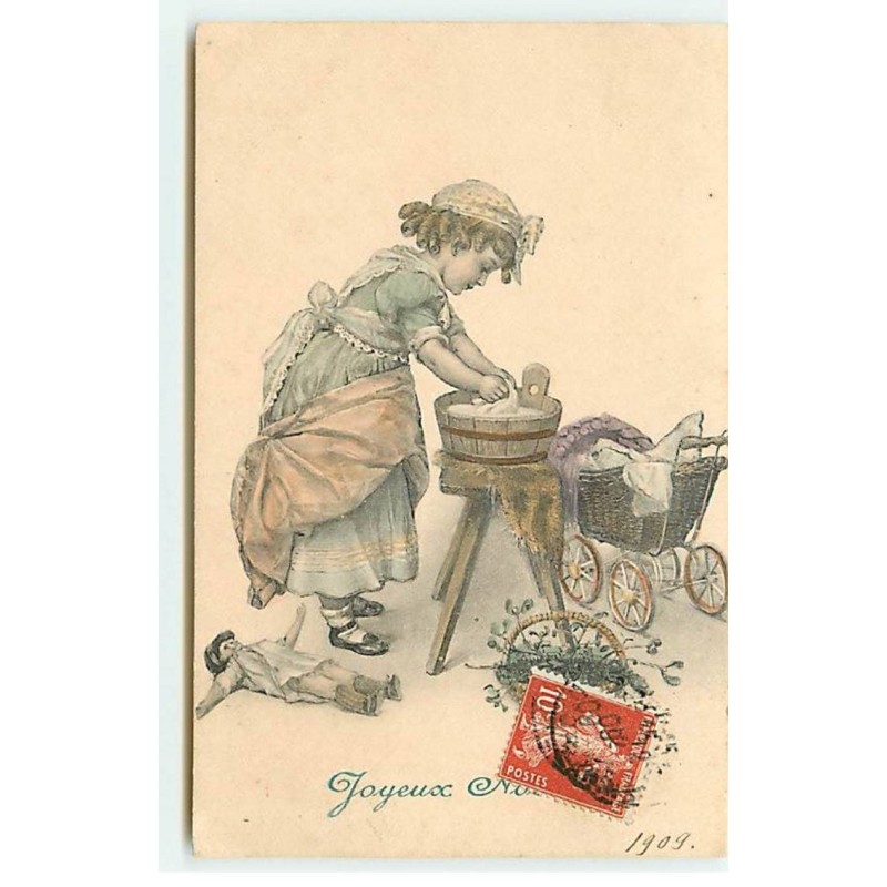 n°20261 - Joyeux Noël - Fillette faisant la lessive, avec une poupée à ses pieds