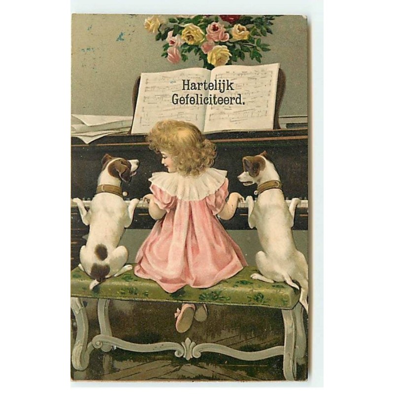 n°20545 - Carte Gaufrée - Hartelijk Gefeliciteerd - Fillette jouant du piano entourée de deux chiens