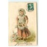 n°20629 - Carte Gaufrée - Joyeuses Pâques - Fillette portant des poussins dans son tablier