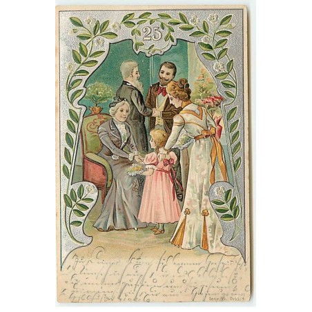 n°20693 - Carte Gaufrée - Famille le jour de Noël