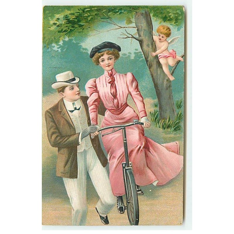 n°20764 - Carte Gaufrée - Couple dont Femme sur un vélo - Angelot