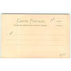 n°20957 - Meissner - Jeune femme portant une robe verte, un voile rose, et un chapeau avec un ruban vert